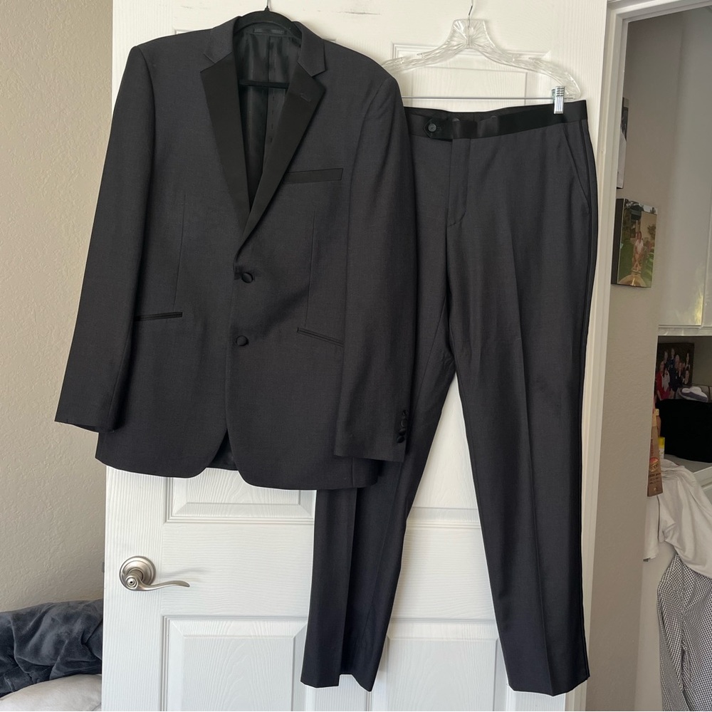 Combatant Gentleman Two Piece Suit